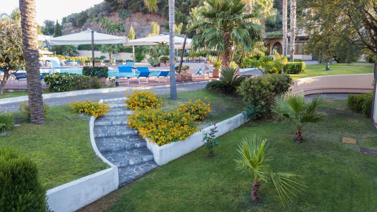 ליפארי Hotel Aktea מראה חיצוני תמונה