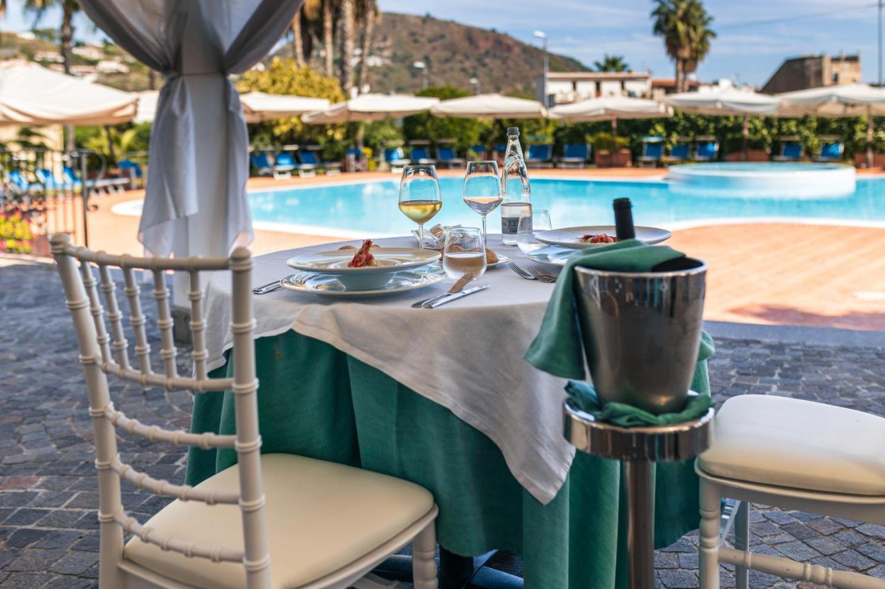 ליפארי Hotel Aktea מראה חיצוני תמונה