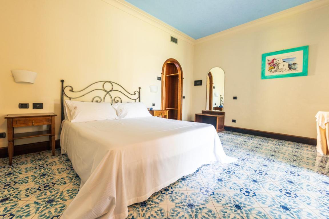 ליפארי Hotel Aktea מראה חיצוני תמונה