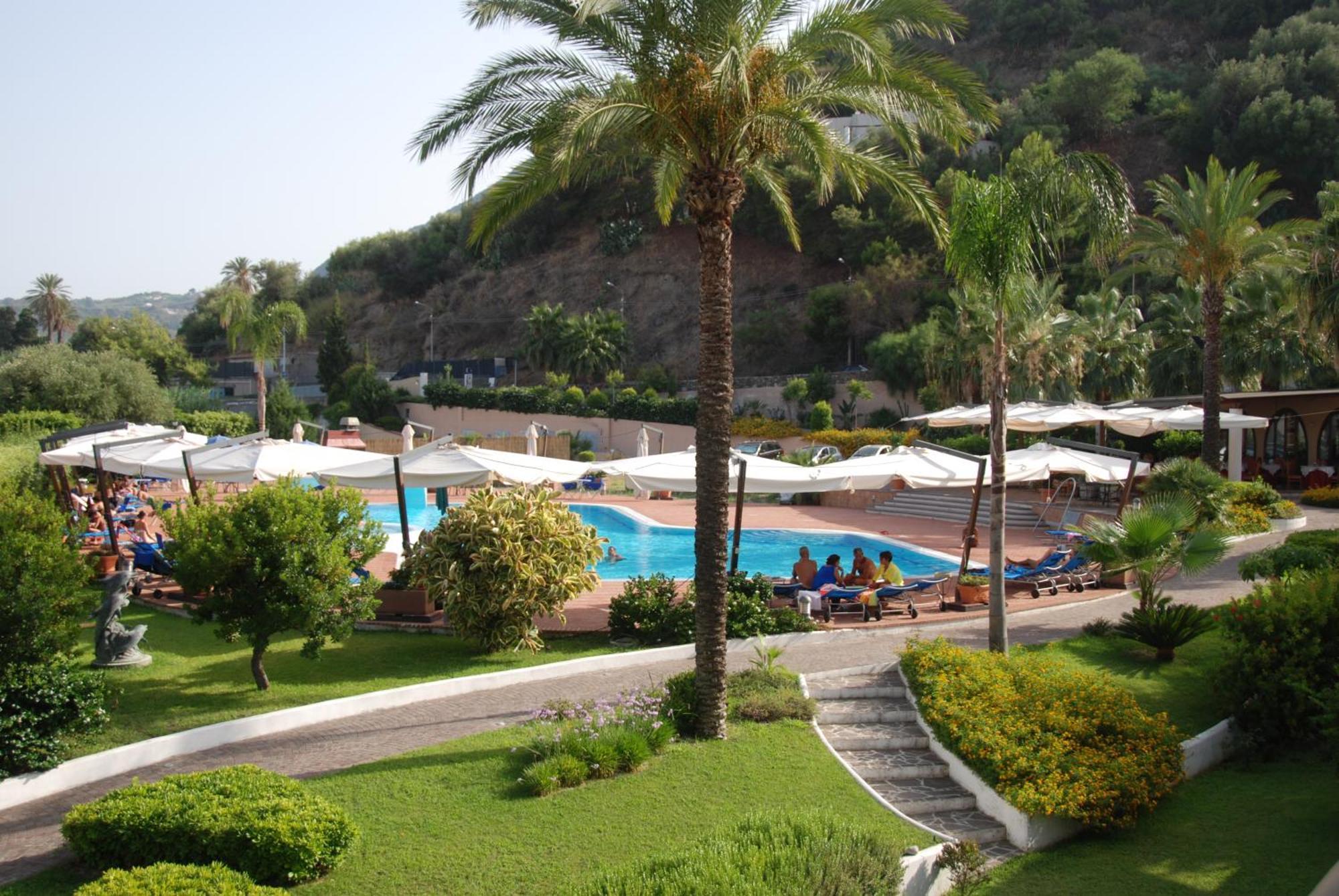 ליפארי Hotel Aktea מראה חיצוני תמונה