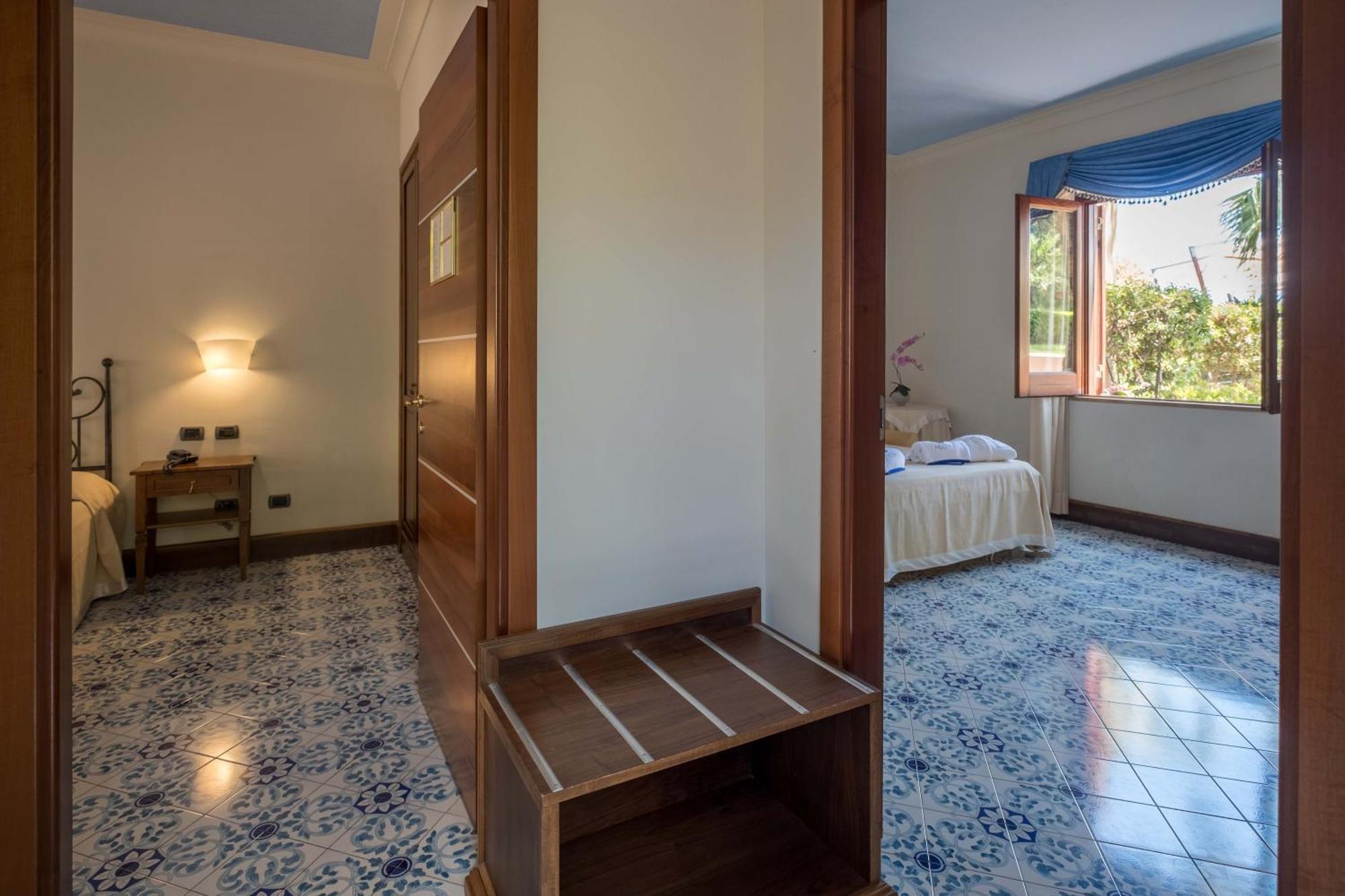 ליפארי Hotel Aktea חדר תמונה