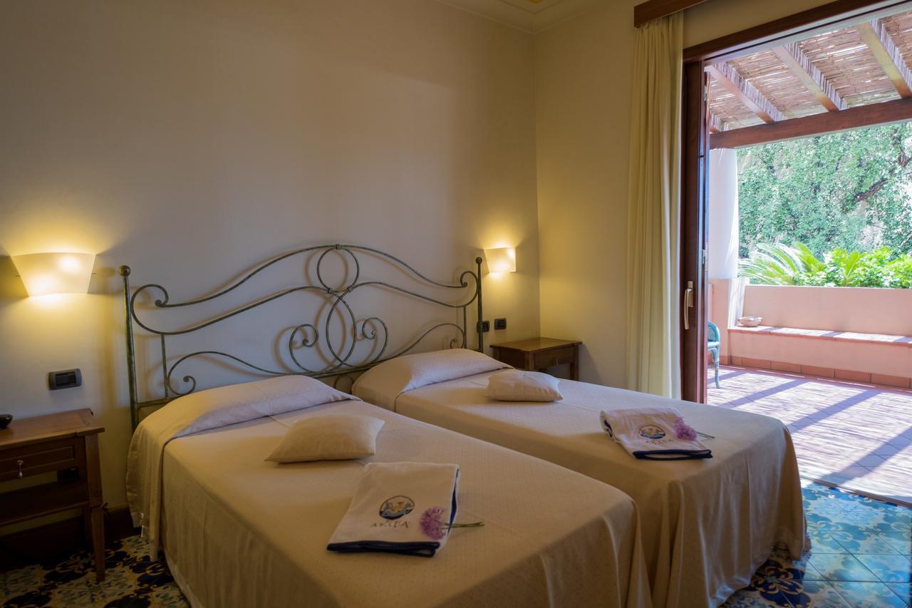 ליפארי Hotel Aktea מראה חיצוני תמונה