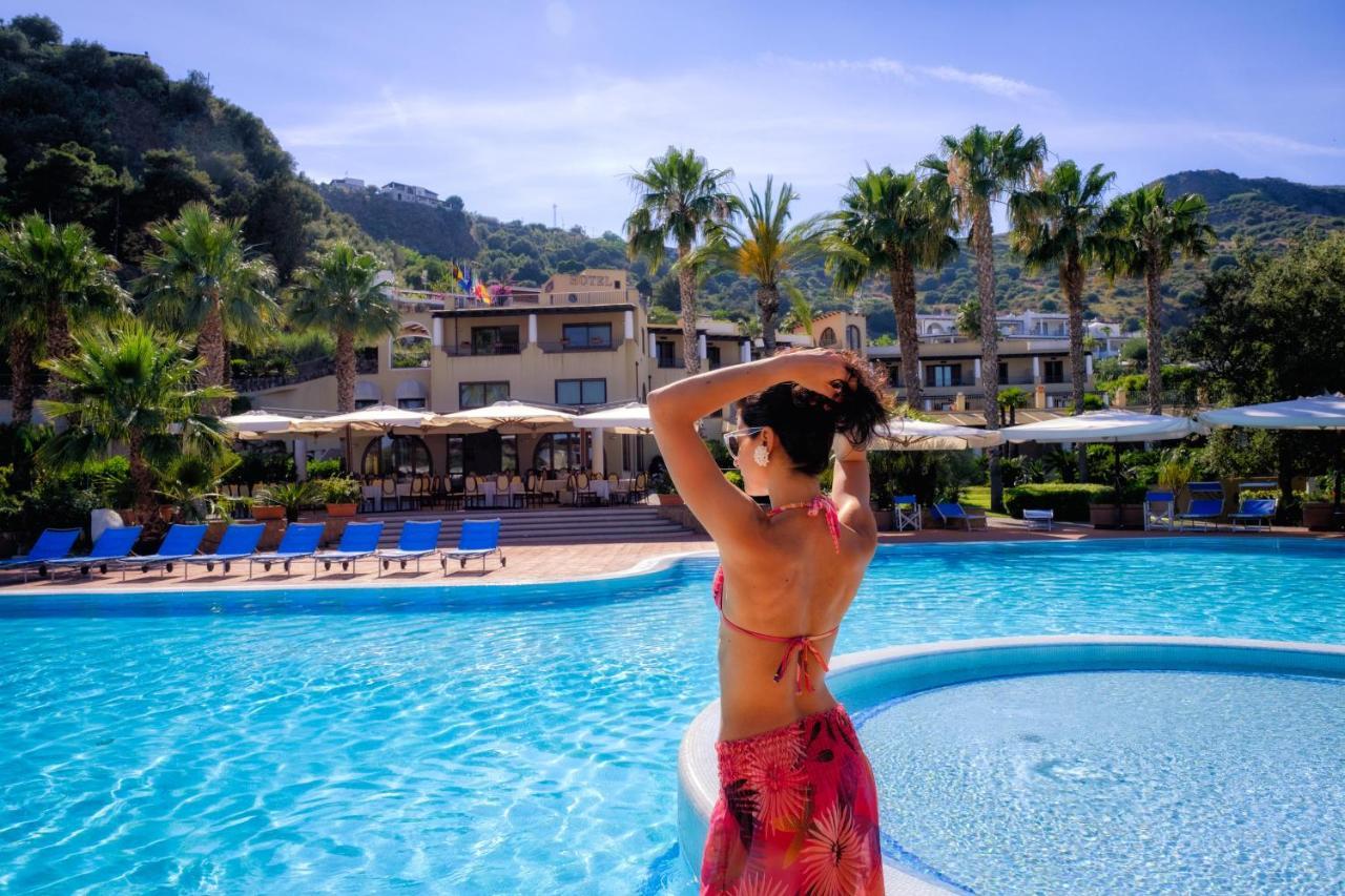 ליפארי Hotel Aktea מראה חיצוני תמונה